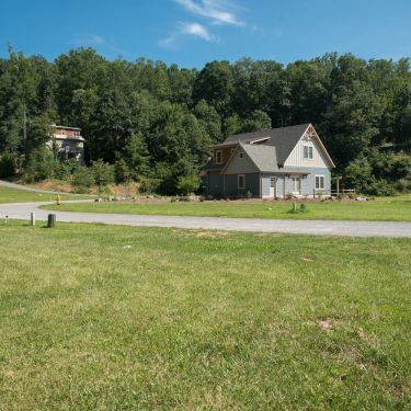 Lot V22 - Land Shot 3